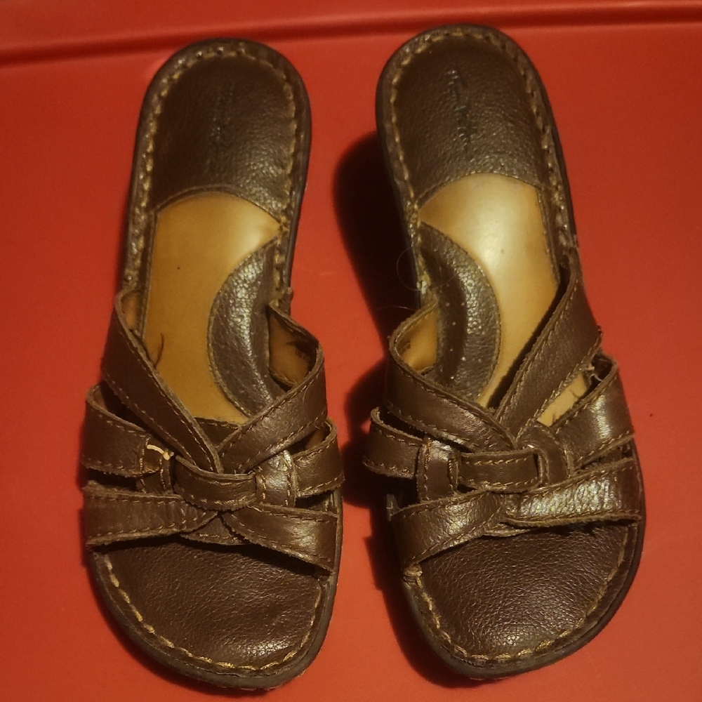 Thom McAn Brown Leather Sandals